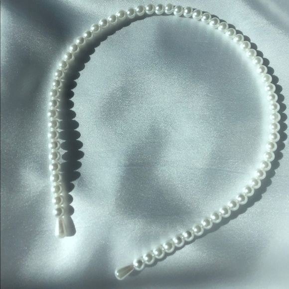 Pearl Headband - Picture 2 of 2